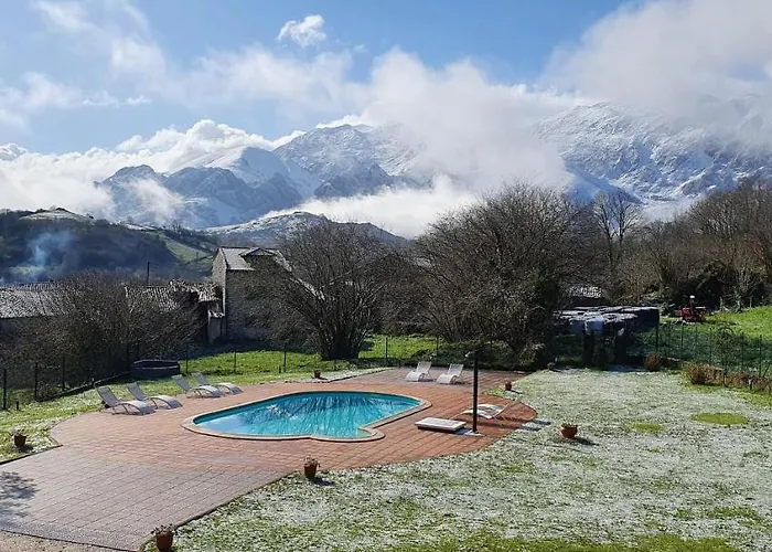 Landhuis Refugio Del Cares *